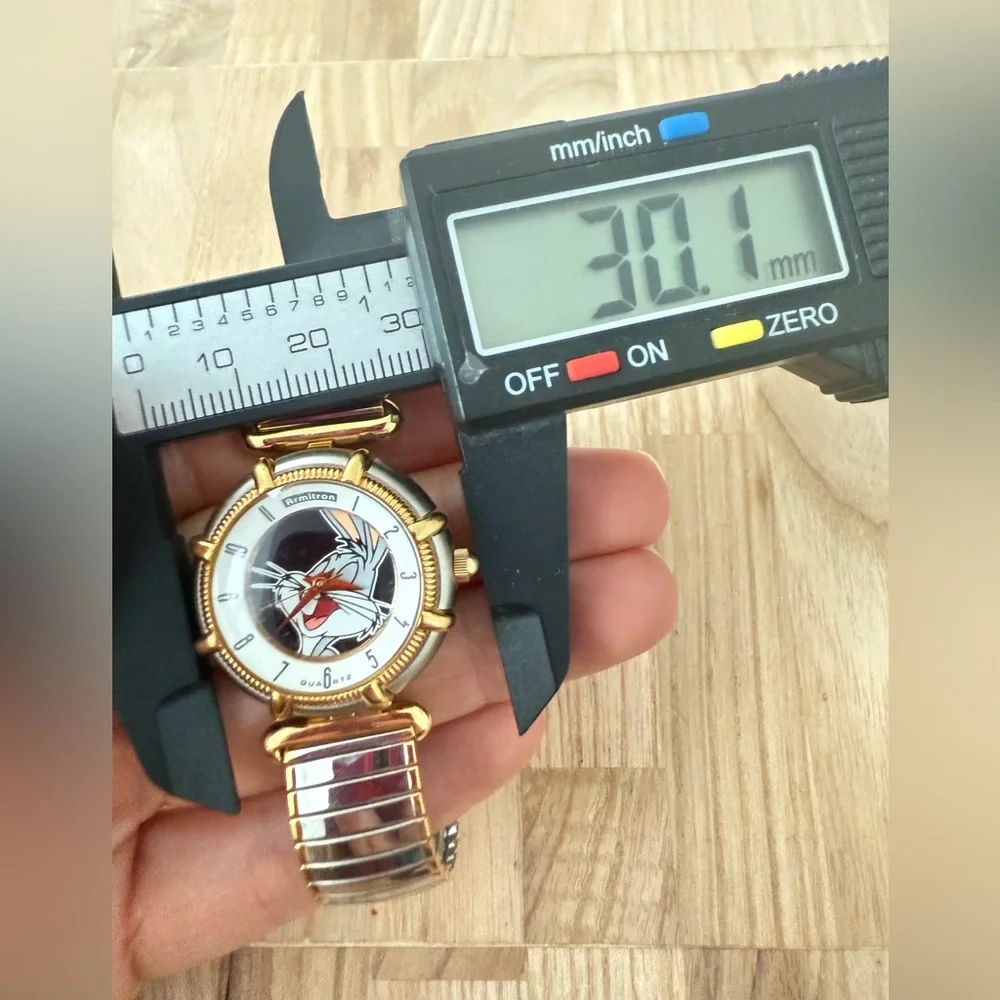 Vintage 90s Armitron Warner bros looney tunes bugs bunny watch NEW BATTERY
